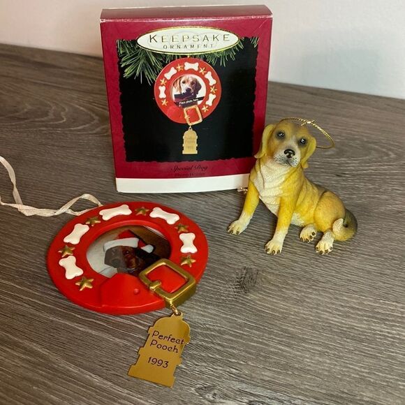 Hallmark Keepsake Ornament Dog Theme - Picture 1 of 6